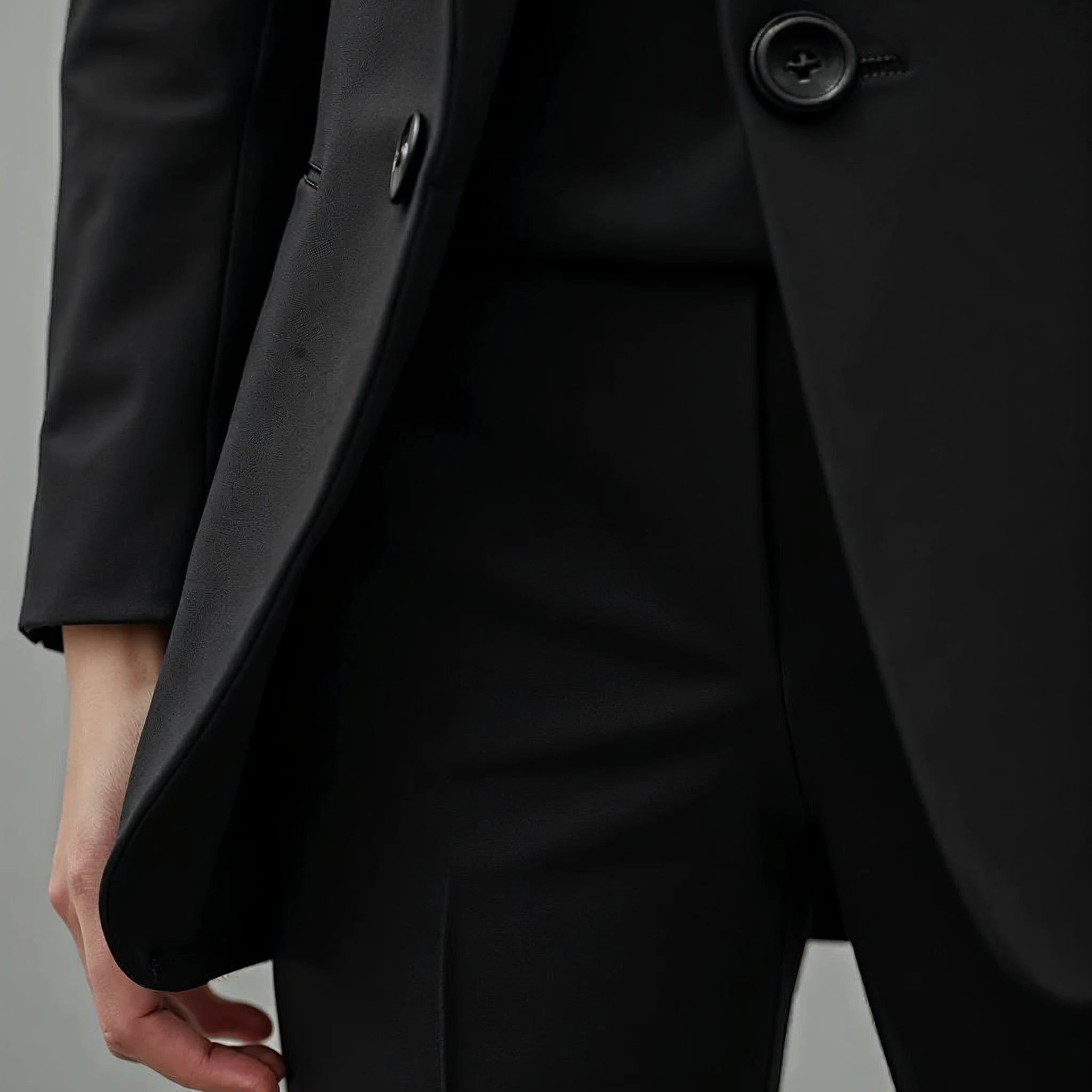 Odessine - Tailored Blazer and Straight-Leg Trouser Set