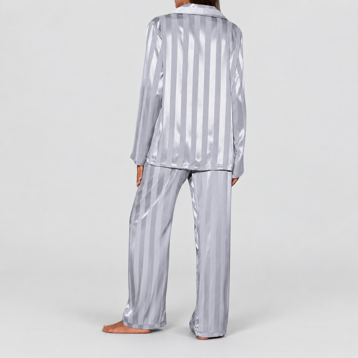 Women's Satin-Look Pyjama Set with Long Sleeves and Button Closure — view 9