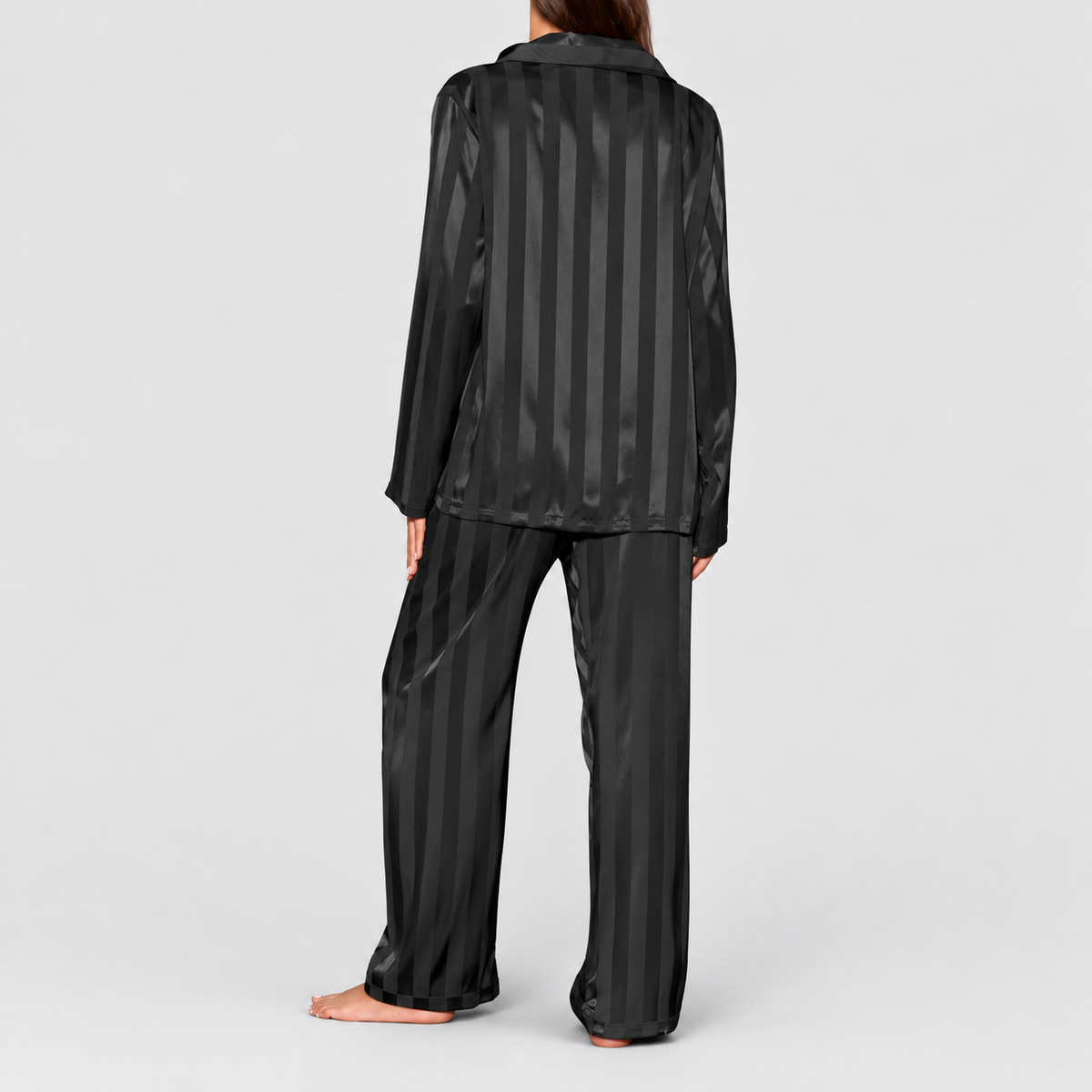 Women's Satin-Look Pyjama Set with Long Sleeves and Button Closure — view 12