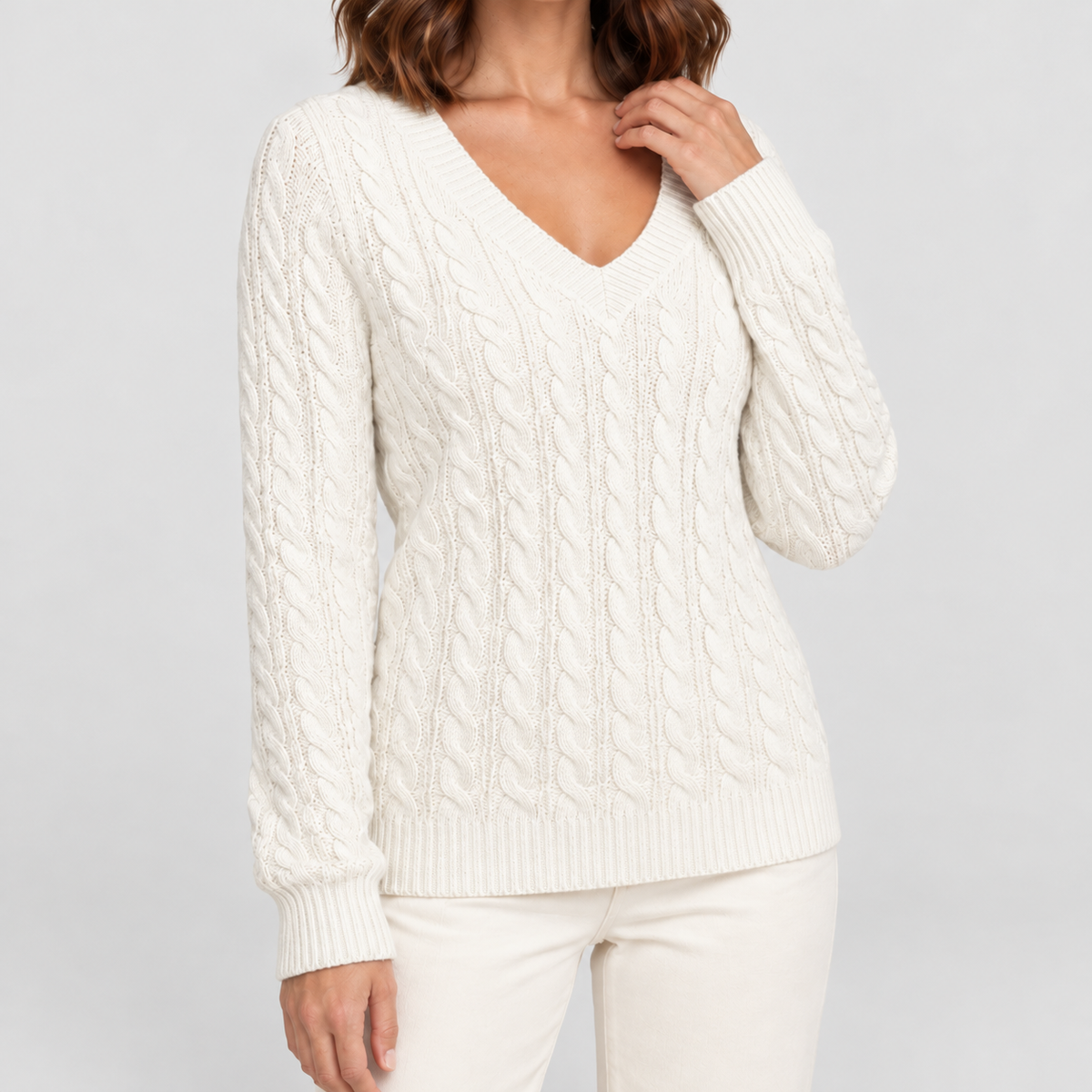 Women's Cable-Knit V-Neck Jumper in White — view 4