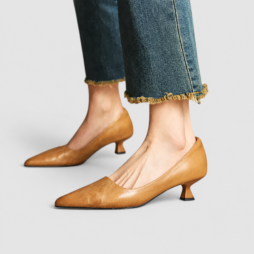 Women's Pointed-Toe Kitten-Heel Court Shoes — view 9