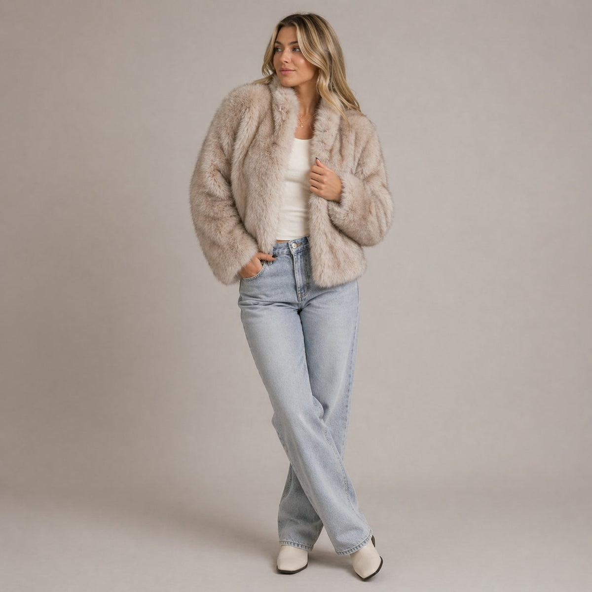 Ottoline | Women's Short Faux Fur Jacket with Round Neck